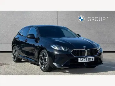 Begagnad BMW 120 M Sport 154 HK (113 kW) 2025 Svart Halvkombi