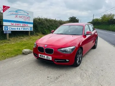 Begagnad BMW 116 Sport Line 136 HK (100 kW) 2015 Röd Halvkombi