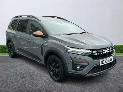 Używany Dacia Jogger Extreme 110 KM (80 kW) 2023 Szary Minivan