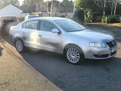 Silver Used 2010 VW Passat Highline Sedan | £1,750 (Fair price)