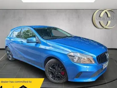 Used Mercedes A180 SE 122 HP (89 kW) 2016 Blue Hatchback