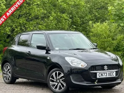 Begagnad Suzuki Swift SZ-L 2023 Svart Halvkombi