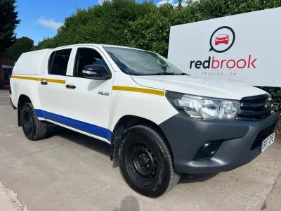 Used Toyota HiLux Active 150 HP (110 kW) 2017 White Pickup