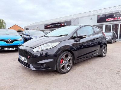 Black Used 2014 Ford Fiesta ST Hatchback | £4,975 (Fair price)