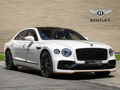 Used Bentley Flying Spur 544 HP (400 kW) 2022 White Sedan