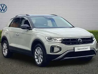 Second-hand VW T-Roc Life 150 CP (110 kW) 2023 Gri SUV