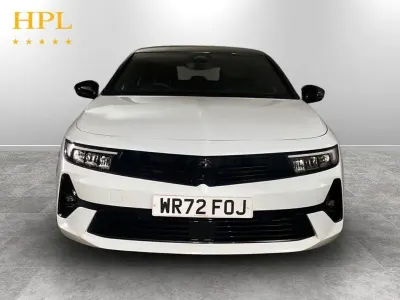 Used Vauxhall Astra GS Line 130 HP (95 kW) 2022 White Hatchback