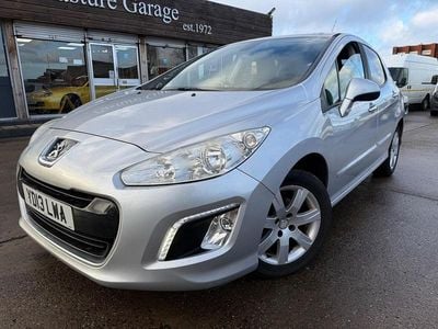 Used Peugeot 308 Active 92 HP (67 kW) 2013 Silver Hatchback