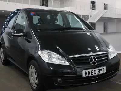 Usado Mercedes A160 Classic 95 HP (69 kW) 2011 Preto Citadino