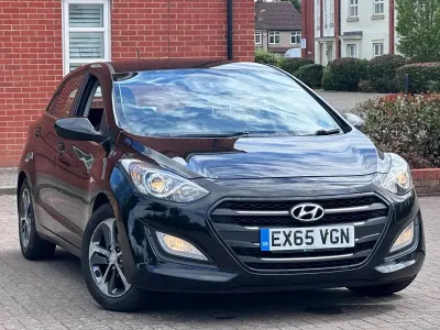 Used Hyundai i30 SE 120 HP (88 kW) 2015 Black Hatchback
