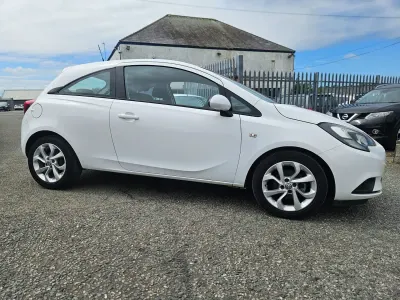 Used Vauxhall Corsa Excite 2015 White Hatchback