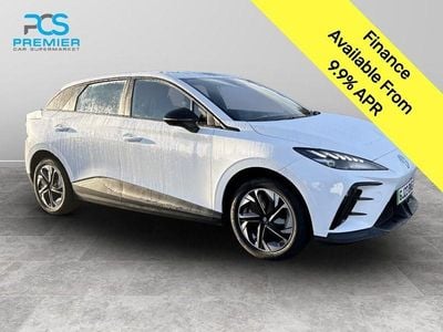 Used MG MG4 EV SE 2023 White Hatchback