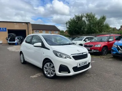 Used Peugeot 108 Active 68 HP (50 kW) 2017 White Hatchback