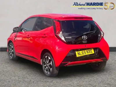 Used Toyota Aygo Trend 70 HP (51 kW) 2019 Red Hatchback