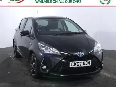 Used Toyota Yaris Design 101 HP (74 kW) 2017 Black Hatchback