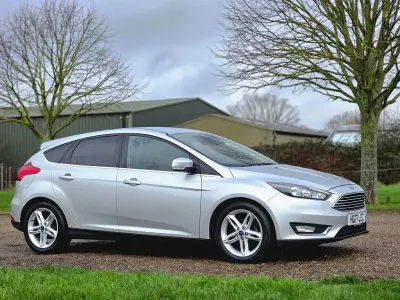 Used Ford Focus Titanium 125 HP (91 kW) 2017 Silver Hatchback