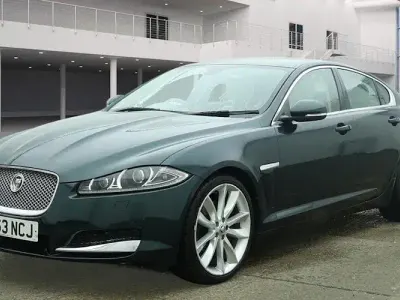 Used Jaguar XF Portfolio 200 HP (147 kW) 2013 Green Sedan