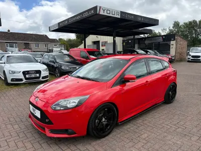 Used Ford Focus ST 250 HP (183 kW) 2013 Red Hatchback