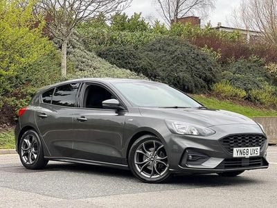 Used Ford Focus ST-Line 125 HP (91 kW) 2019 Grey Hatchback