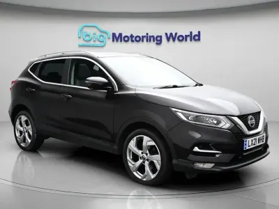 Begagnad Nissan Qashqai N-Motion 160 HK (117 kW) 2021 Svart SUV