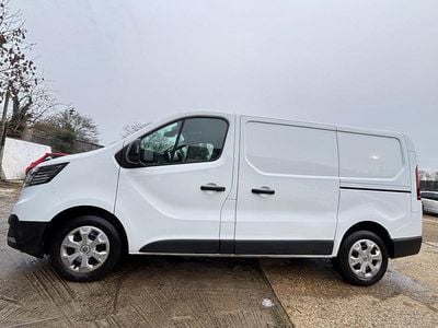 Used Renault Trafic Business 2022 White MPV
