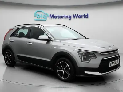 Używany Kia Niro 139 KM (102 kW) 2022 Szary SUV