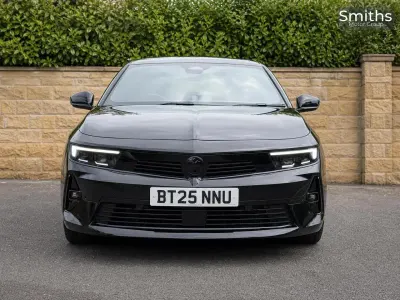 Used Vauxhall Astra Ultimate 128 HP (94 kW) 2025 Black Hatchback