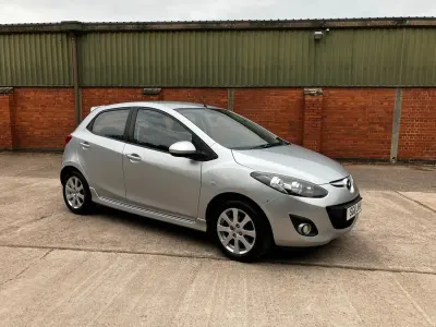 Używany Mazda 2 2011 Srebrny Hatchback