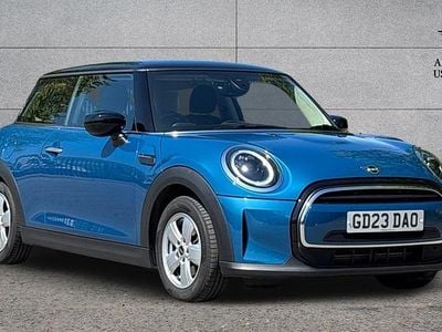 Usado Mini Cooper Classic 134 HP (98 kW) 2023 Azul Citadino