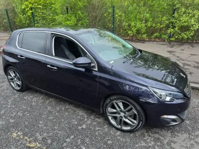 Begagnad Peugeot 308 115 HK (84 kW) 2014 Blå Halvkombi