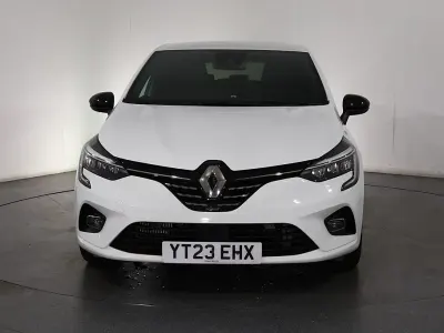 Used Renault Clio Techno 90 HP (66 kW) 2023 White Hatchback