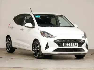 Used Hyundai i10 Premium 83 HP (61 kW) 2025 White Hatchback