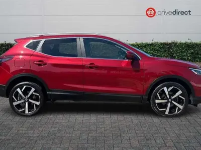 Used Nissan Qashqai N-Motion 2021 Red SUV