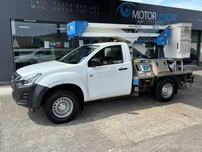 Used Isuzu Pick up 164 HP (120 kW) 2019 White Pickup