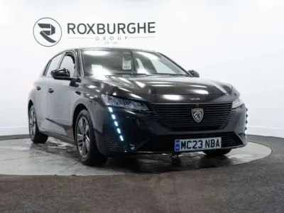 Second-hand Peugeot 308 Active Premium 130 CP (95 kW) 2023 Negru Hatchback