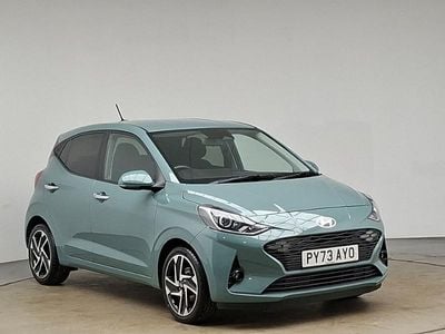 Used Hyundai i10 Premium 67 HP (49 kW) 2023 Green Hatchback