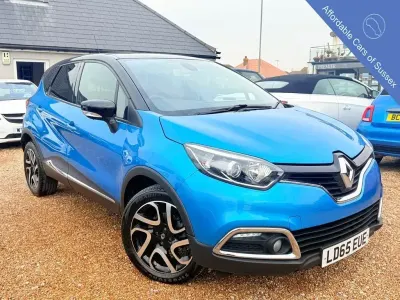 Used Renault Captur Dynamique 90 HP (66 kW) 2015 Blue SUV