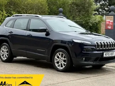 Usado Jeep Cherokee Longitude Plus 170 HP (125 kW) 2015 SUV