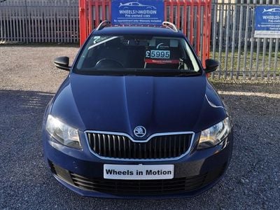 Used Skoda Octavia 110 HP (80 kW) 2015 Blue Estate