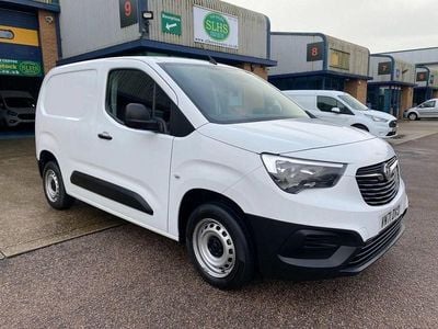 Used Vauxhall Combo S 75 HP (55 kW) 2021 White Van