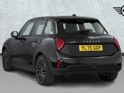 Used Mini Cooper Hatch 113 kW (154 HP) 2026 Black Hatchback