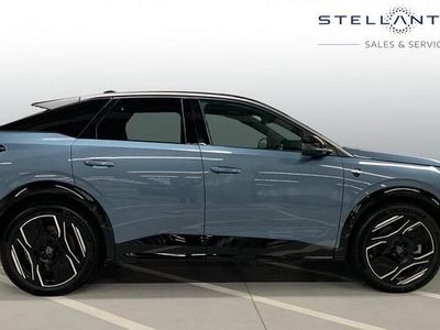 Used Peugeot e-3008 GT 152 kW (207 HP) 2024 Blue SUV