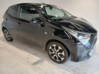 Usado Toyota Aygo X-plore 71 HP (52 kW) 2018 Preto Citadino