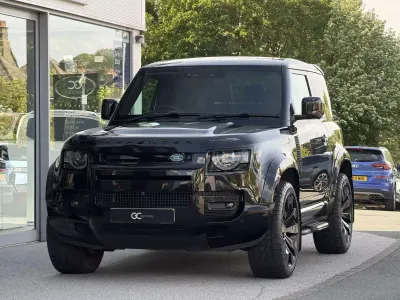 Used Land Rover Defender HSE 250 HP (183 kW) 2022 Black SUV