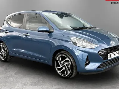 Used Hyundai i10 Premium 79 HP (58 kW) 2025 Blue Hatchback