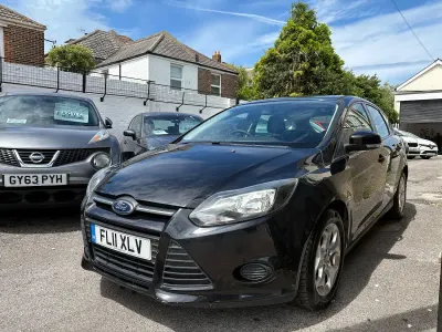 Used Ford Focus S 115 HP (84 kW) 2011 Black Hatchback