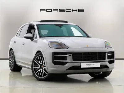 Used Porsche Cayenne 493 HP (362 kW) 2025 Grey SUV
