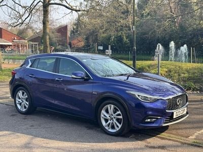 Infiniti Q30