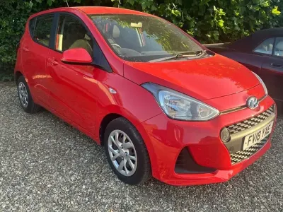 Used Hyundai i10 SE 67 HP (49 kW) 2018 Red Hatchback