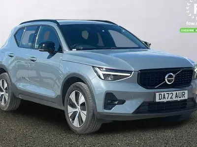Usado Volvo XC40 Plus 211 HP (155 kW) 2022 Cinzento SUV